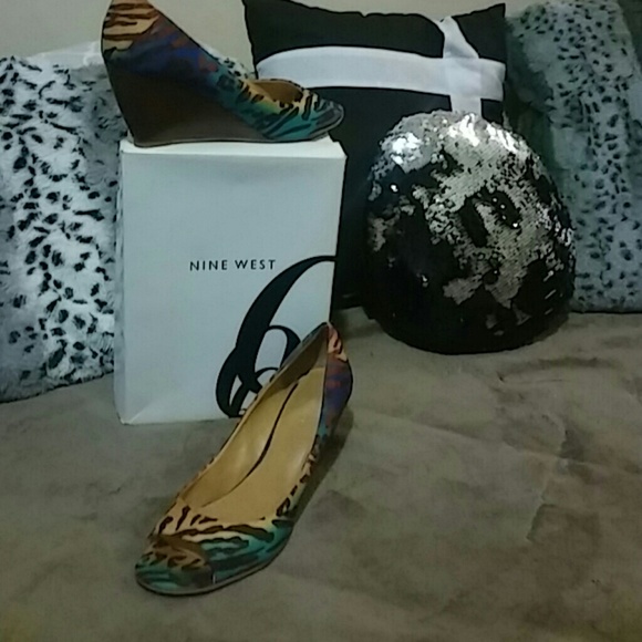 Wedged shoes - Picture 3 of 3